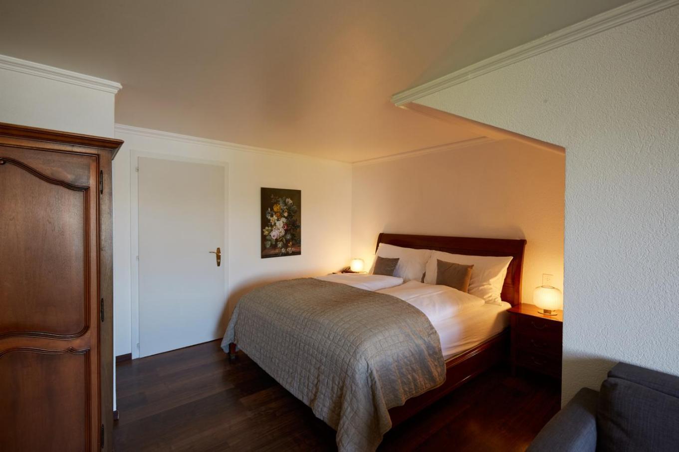 Schiff Am Hotel