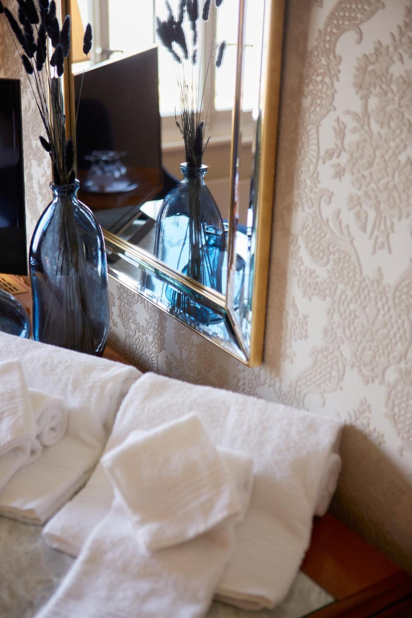 Schiff Am Hotel Murten